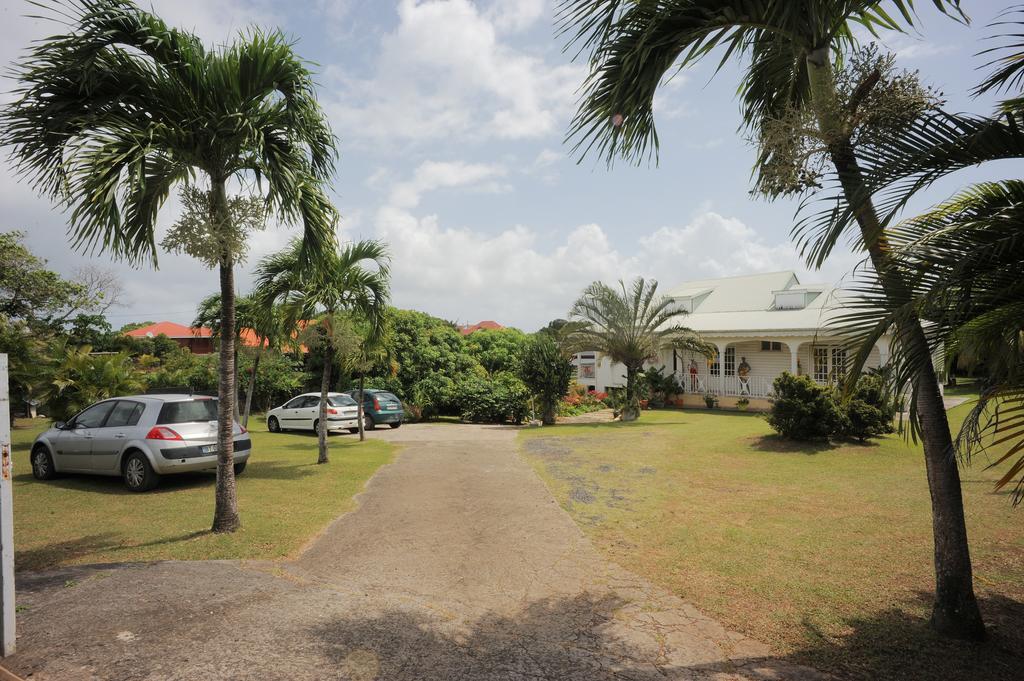 Vila Au Domaine Des Bougainvilliers Sainte-Rose Exteriér fotografie