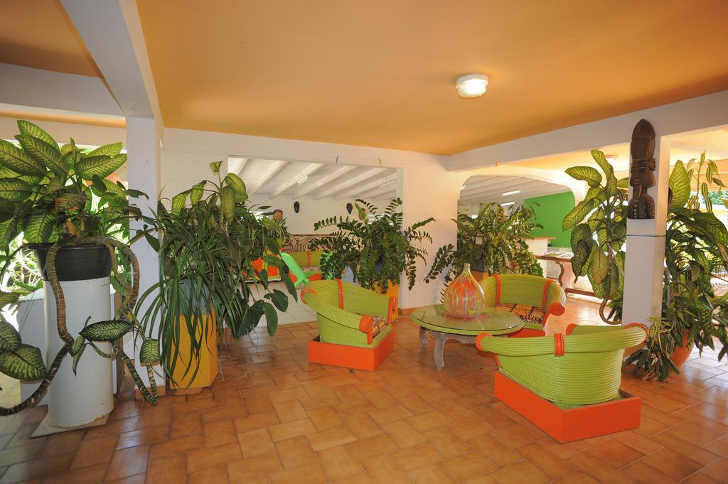 Vila Au Domaine Des Bougainvilliers Sainte-Rose Exteriér fotografie